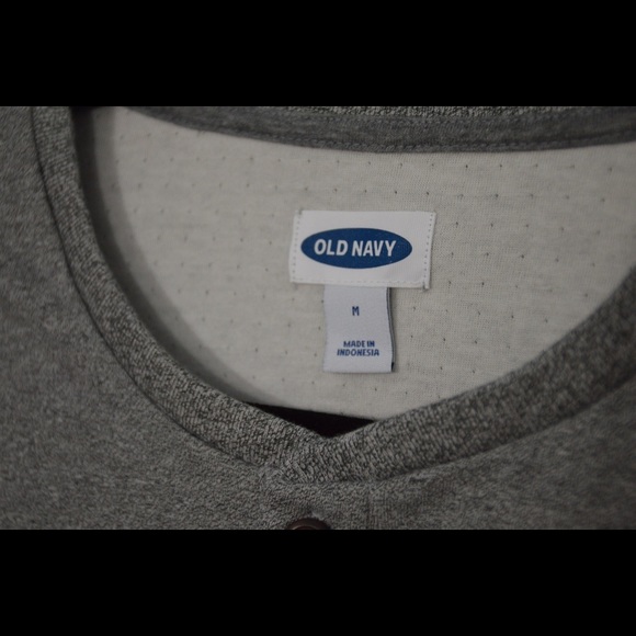 Old Navy Grey Log Sleeve Henley for Men - Picture 4 of 6